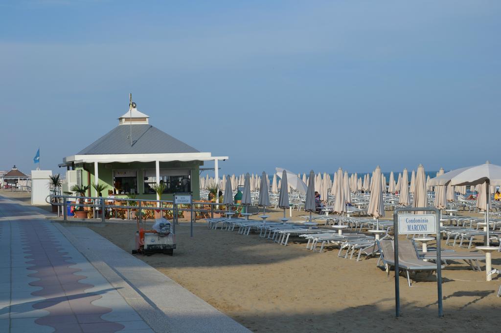 Hotel Stockholm Lido di Jesolo Eksteriør bilde