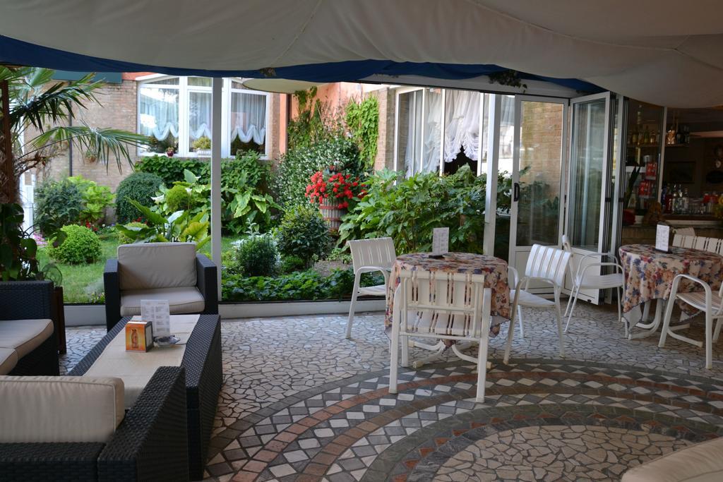 Hotel Stockholm Lido di Jesolo Eksteriør bilde