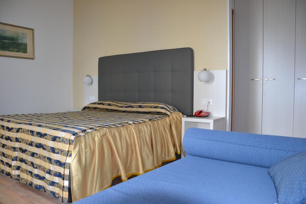Hotel Stockholm Lido di Jesolo Rom bilde